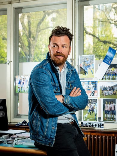 053-absolvent-fanarbeiter-fussball-christian-wandeler-1-3-hoch