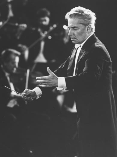 Herbert von Karajan am Dirigierpult