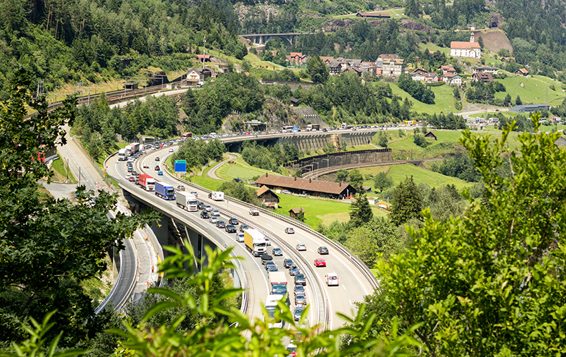 Stau vor dem Gotthard Stau vor dem Gotthard